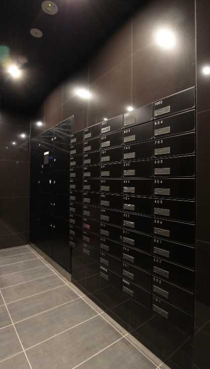 ステージグランデ用賀アジールコート　バイク置き場　オートロック　宅配ボックスのロビー