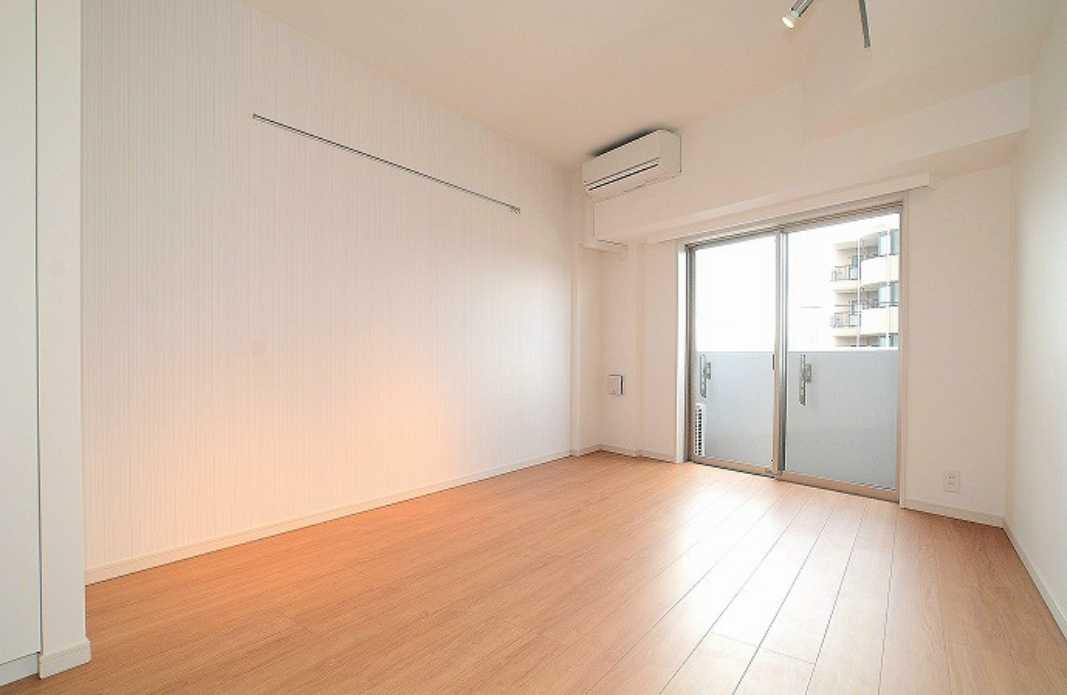 ステージグランデ用賀アジールコート　バイク置き場　オートロック　宅配ボックスの居間・リビング