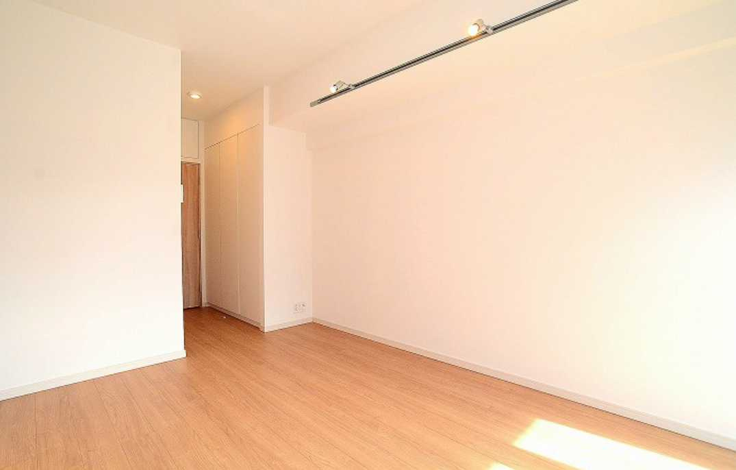 ステージグランデ用賀アジールコート　バイク置き場　オートロック　宅配ボックスの内装