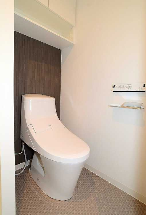 ステージグランデ用賀アジールコート　バイク置き場　オートロック　宅配ボックスのトイレ