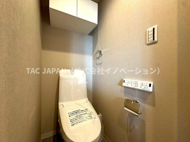 エバーグリーンパレス浅草のトイレ|狭すぎず、落ち着きある上質な空間が再現されたお手洗い。