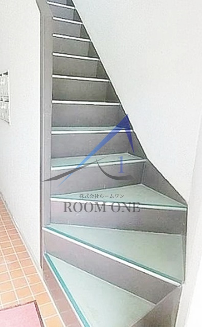 カノヴェーラ新江古田のその他共用部分|共有階段です。