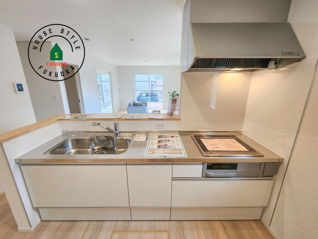 大野城市乙金台2丁目第2-1棟（1号棟）の内観：施工例|忙しい朝でも家族揃って食事をしたいゆとりあるダイニングスペース。