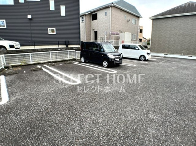 【駐車場】 | ボーシャルダンＣ | 駐車場があるので、車を買う予定の方も安心です