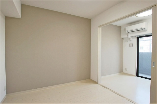 グランツ鶴見の居間・リビング