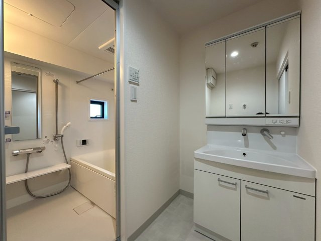 コンセール猪子石原の独立洗面台