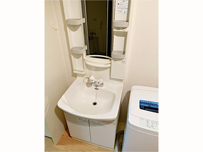 【内装】 | アヴァンセクール江坂 | 明るい室内です