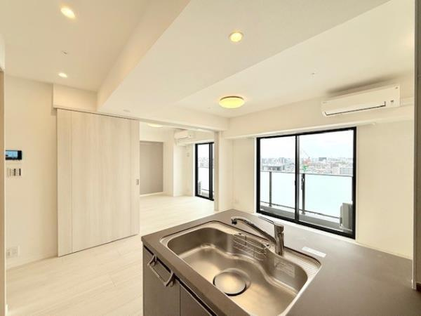 アジールコート町屋の居間・リビング