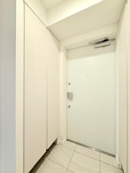 アジールコート町屋の玄関