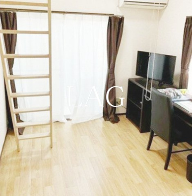 【居間・リビング】 | グリーンハイツ　上尾 | 洋室のお部屋です。（家具家電付きです）