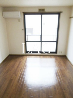 【居間・リビング】 | ビーライン本町 | 洋室のお部屋です。