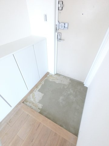 白樺フラッツの玄関