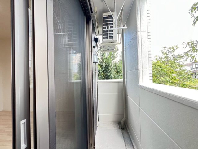 （仮称）茨木市宇野辺アパート新築工事のバルコニー|イメージ写真