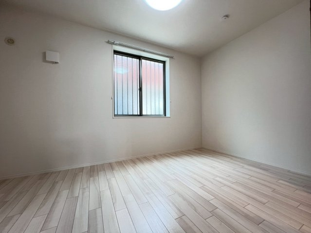 （仮称）茨木市宇野辺アパート新築工事の洋室|イメージ写真