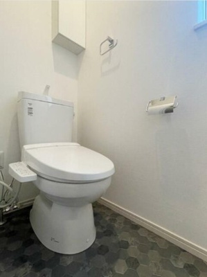 【トイレ】 | オレンジハウス | 温水洗浄便座。