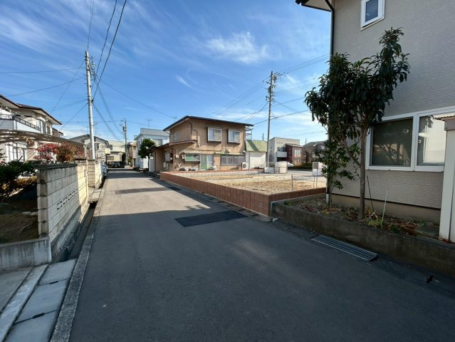 新築戸建　長野稲里町中氷鉋の前面道路含む現地写真|北側道路