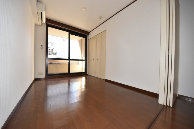 ゼフェロス南堀江の寝室