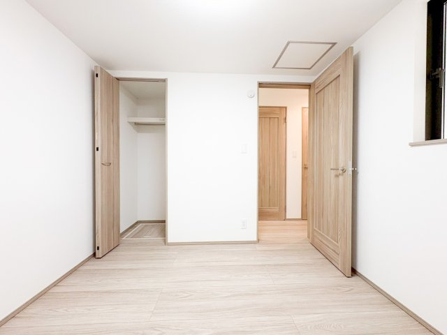 新築デザイナーズ住宅　全3棟　横浜市西区東久保町の洋室|明るい洋室です