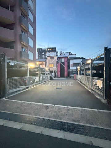 ビエラコート天神橋の駐車場