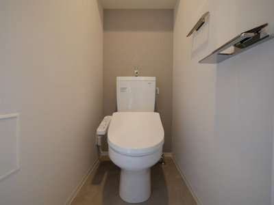 【トイレ】 | リヴェント難波ウエスト | 落ち着いた色調のトイレです