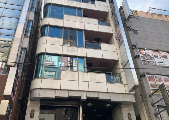 【外観】 | 八王子ステーションフロント | 物件の詳細については、現地を見てわかること以外に、役所や法務局などで調べないとわからないことがあります。そのため、現地に行く場合は、もしこの物件を買ったらどのような生活ができるかをイメージしましょう。
