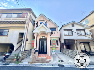 【外観】 | 宇治市木幡御園　中古戸建 | 最寄り駅はJR『六地蔵駅』、地下鉄『六地蔵駅』徒歩7分です。京阪『六地蔵駅』へも徒歩11分でアクセスが可能で通勤通学に便利です。