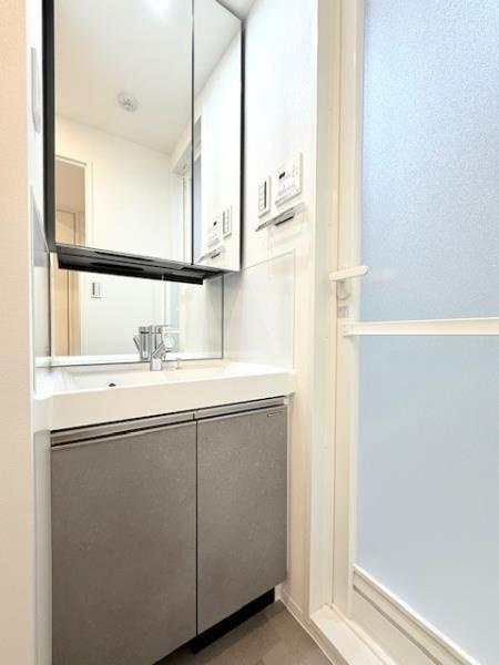 アジールコート町屋の洗面所