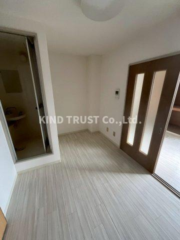 ロイヤル西梅田の居間・リビング|使いやすい居間です