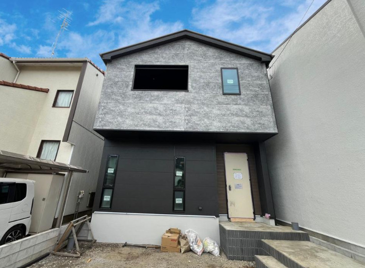 瀬谷区南瀬谷2丁目新築戸建【4LDK+カースペース2台/街並みが整った住宅地/広々なLDK約18帖】