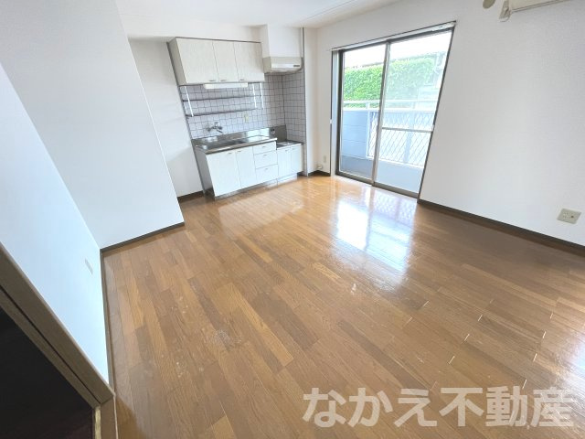 【居間・リビング】 | こちらのリビングで趣味の時間をお楽しみください