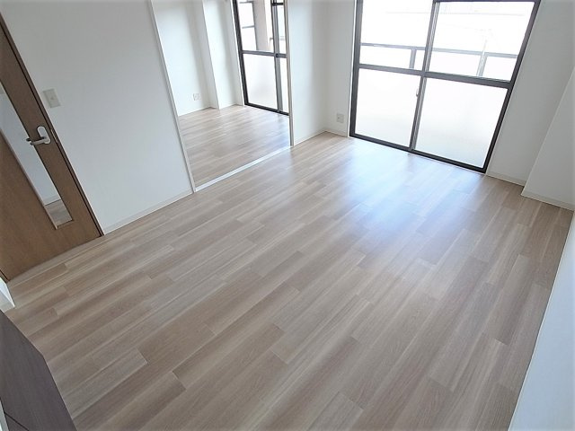 ベル・アエフの内装|開放的な空間で風通しも良いリビング