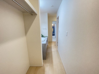 【収納】 | 八重瀬町与座（全6棟）2・3・4・6号棟 | 6号棟　パイプハンガー付き収納♪