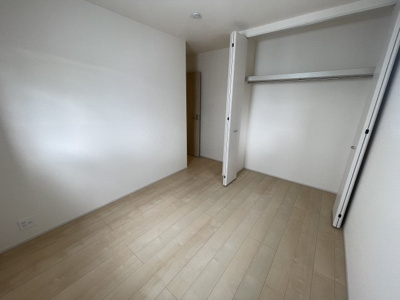 【洋室】 | 八重瀬町与座（全6棟）2・3・4・6号棟 | 6号棟　洋室5.8帖＋CL付き♪