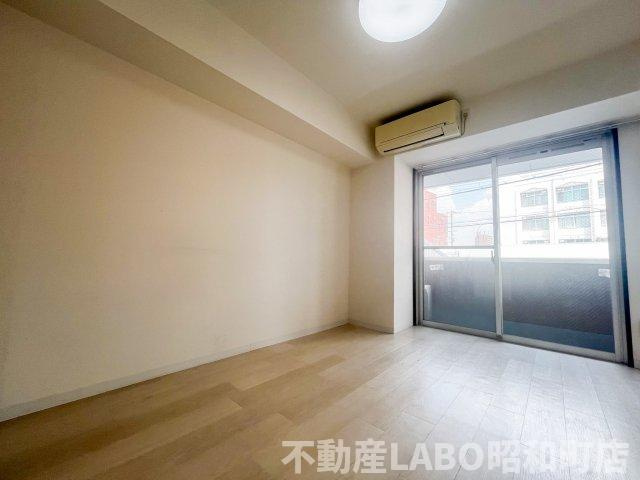 グランパシフィック鶴橋の居間・リビング