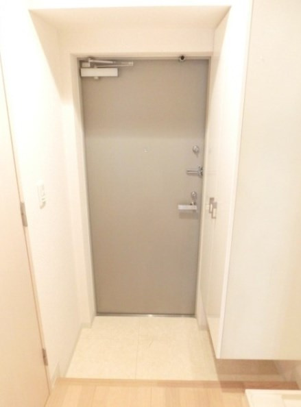 ステラメゾン荻窪の玄関