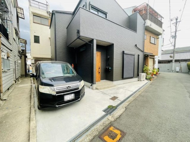 【外観】 | 平野区喜連6丁目 | 【築浅！令和5年築！敷地約29.8坪付き！庭付き☆】ローン返済目安：月々122003円（頭金0円、変動金利0.525％、返済期間35年、ボーナス払い無しで試算しています）