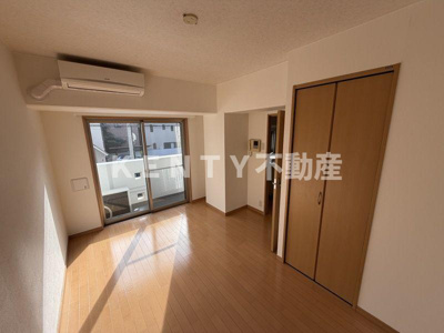 【居間・リビング】 | ピソ・エスペランサ | おしゃれなリビングです