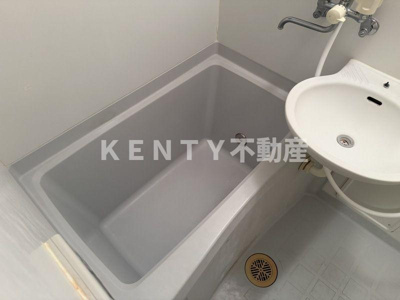 【浴室】 | ピソ・エスペランサ | ゆったり過ごせるお風呂です