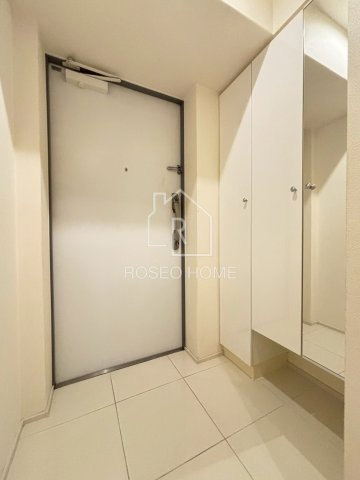 ダイナシティ北浜の玄関|同マンション別部屋：参考写真