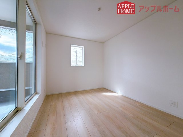 【新築住宅】熊谷市石原 第7 全2棟の洋室|２階居室は全室収納あり！たっぷりある収納活用でお部屋もキレイを保てます♪