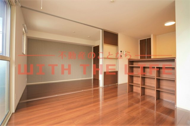 ルーチェ・チアラ【10，000円キャッシュバック対象物件】の内装|明るい室内です