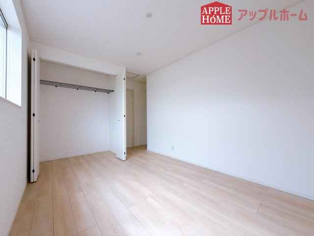 【新築住宅】熊谷市石原 第7 全2棟の洋室|２階居室は全室収納あり！たっぷりある収納活用でお部屋もキレイを保てます♪