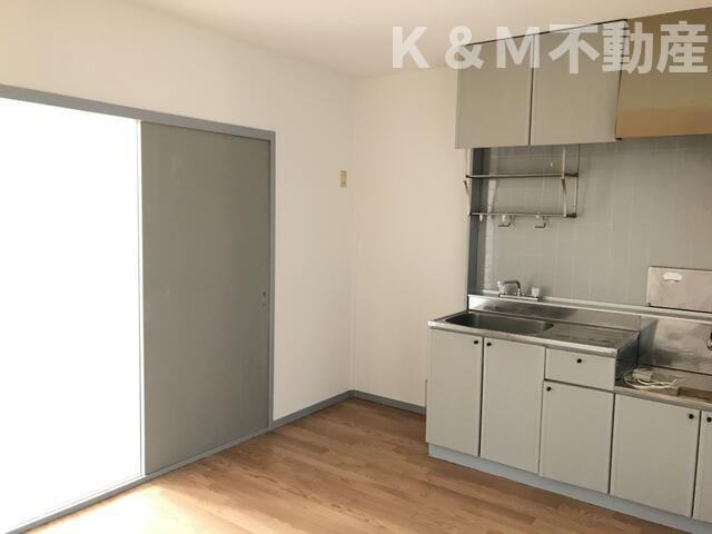 グランドール柏南Ｃ棟のキッチン|コンパクトなキッチンで掃除もラクラク