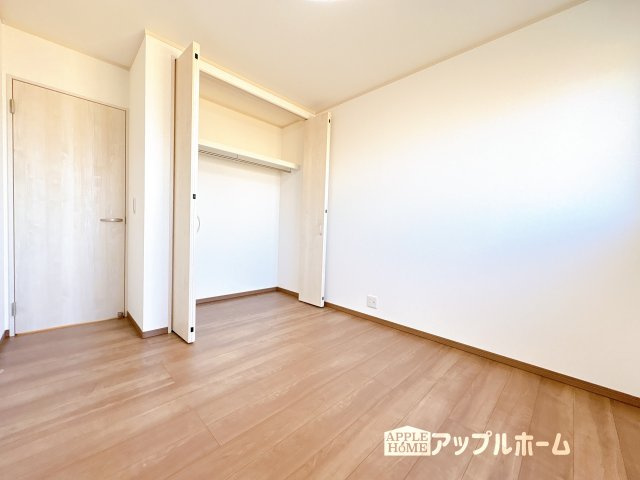 【新築戸建】東松山市松山町3丁目の洋室|２階居室は全室収納あり！たっぷりある収納活用でお部屋もキレイを保てます♪