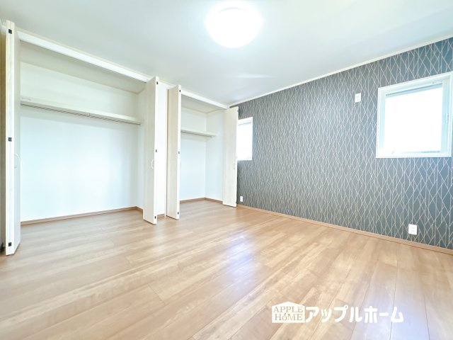 【新築戸建】東松山市松山町3丁目の洋室|２階居室は全室収納あり！たっぷりある収納活用でお部屋もキレイを保てます♪