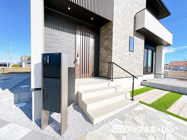 【新築戸建】東松山市松山町3丁目のエントランス|☆内覧可能☆アップルホームでは物件のメリットデメリットお客様の立場にたちお伝えさせていただきます！いつでもお気軽にお問合せOKです！TEL「0120-466263」