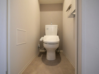 【トイレ】 | リヴェント難波ウエスト | 落ち着いた色調のトイレです