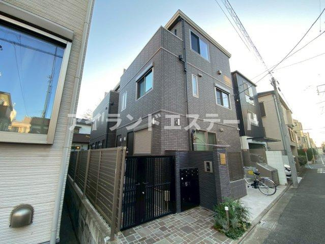 ヴィラ・シンビオーズ三軒茶屋　オートロック　通風良好の外観