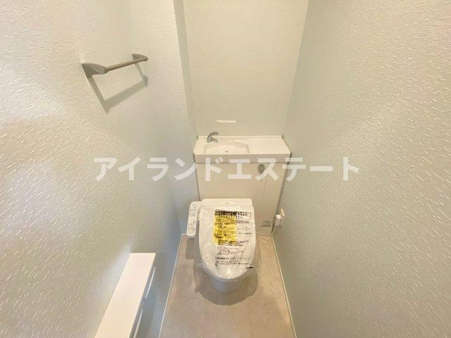 ヴィラ・シンビオーズ三軒茶屋　オートロック　通風良好のトイレ