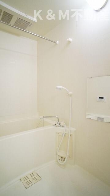 ハイム・コンフォート新松戸の浴室|日々の疲れを癒すお風呂付です